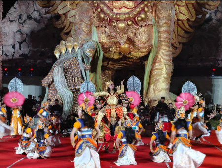 Antusiasme Masyarakat Warnai Pembukaan Malam Perayaan HUT Kota Singaraja ke-422