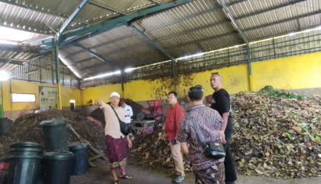 Kunjungan Tim Kajian BRIN ke TPS3R Desa Baktiseraga, Dorong Penguatan Implementasi Gerakan Bali Bersih Sampah